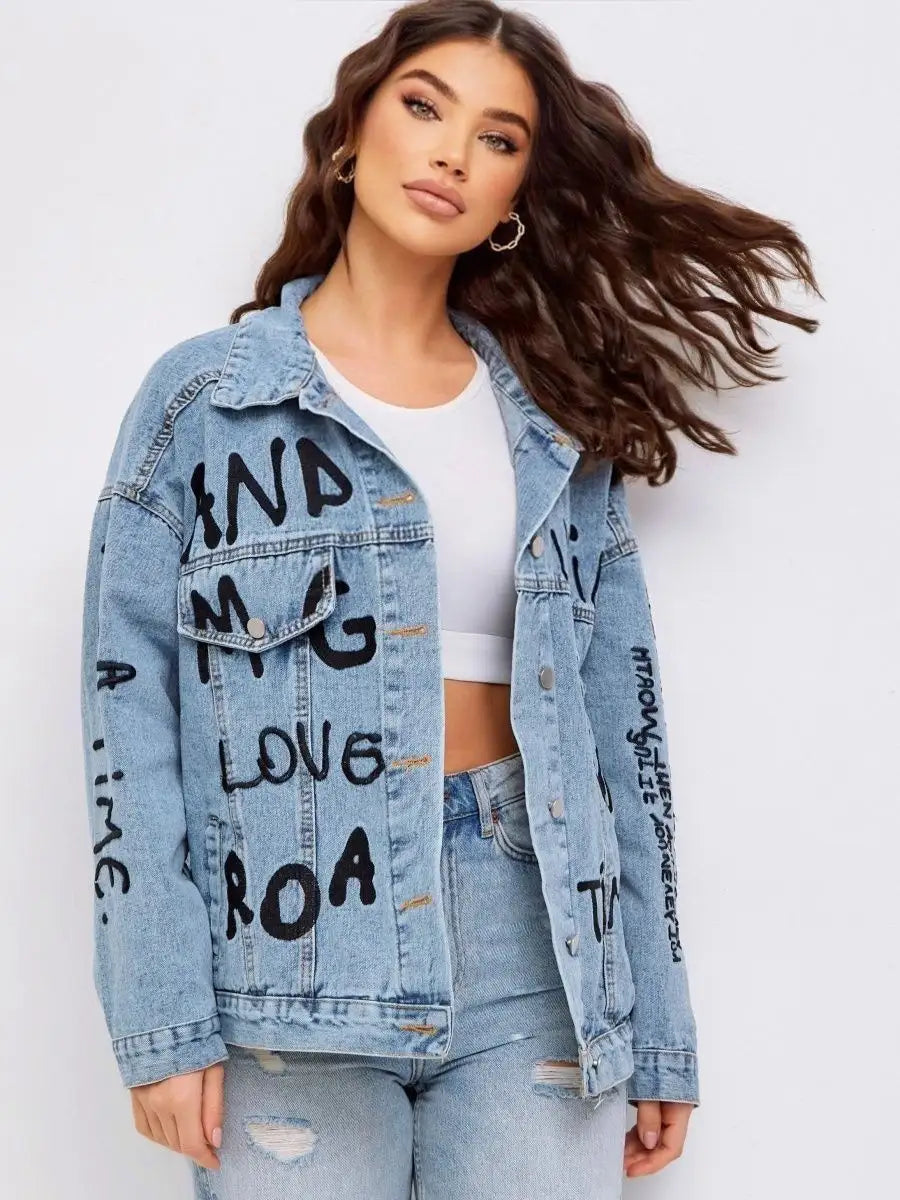 Dames Denim Jacket – Loose Fit met Borduursel & Streetstyle Gaten