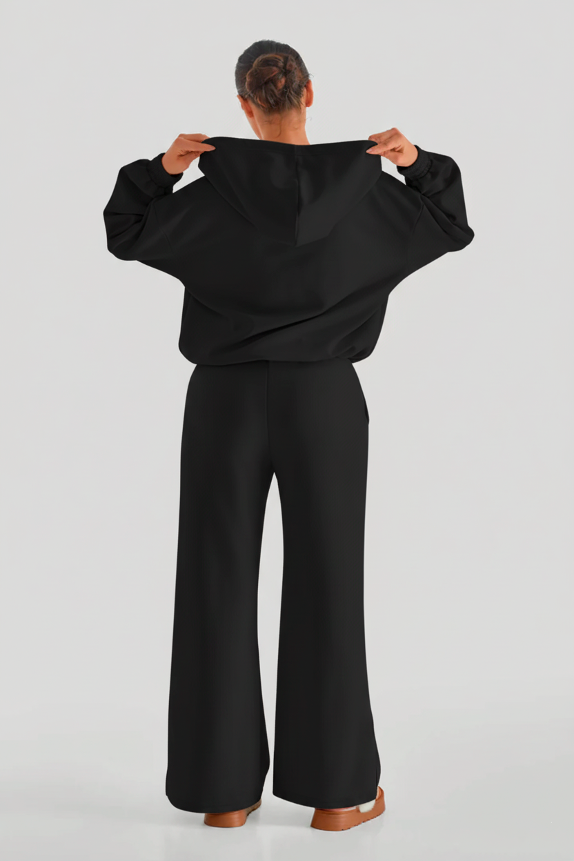 Essential Hoodie – Tijdloze stijl en ultiem comfort